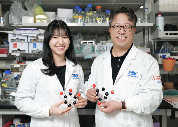 KAIST, 탈모 혁신 기술 발표: 탄닌산 기반 코팅으로 최대 90% 탈모 감소 효과 입증