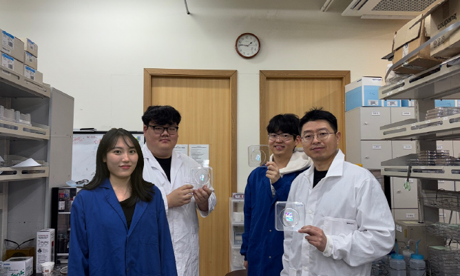 KAIST, 조선시대 ‘일월오봉도’를 색소 없이 완벽 구현하다